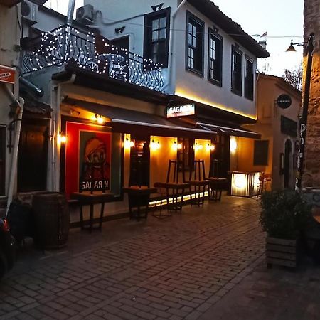 Gagarin Pub & Hotel Анталія Екстер'єр фото
