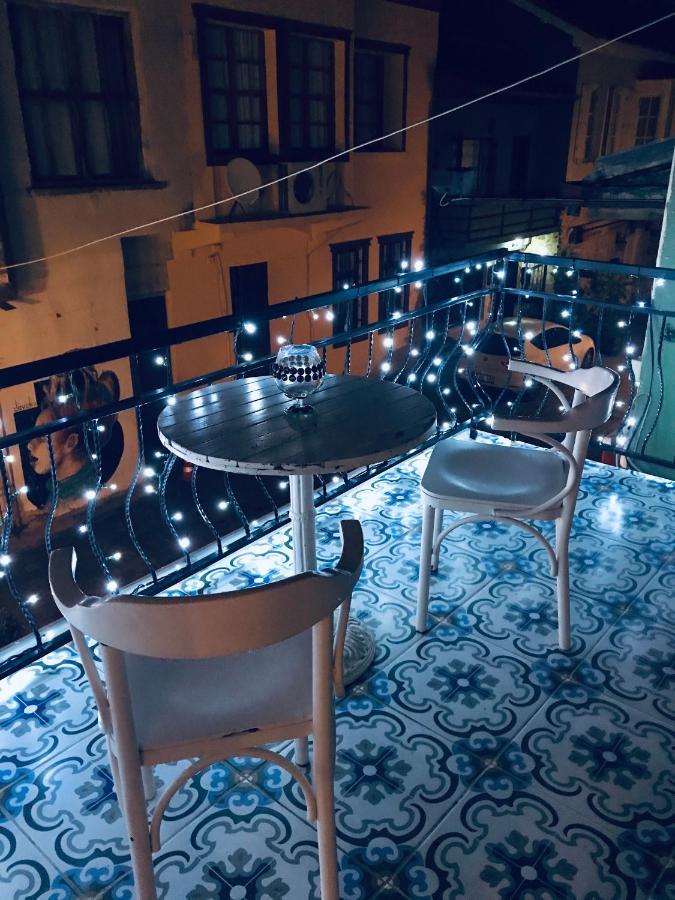 Gagarin Pub & Hotel Анталія Екстер'єр фото