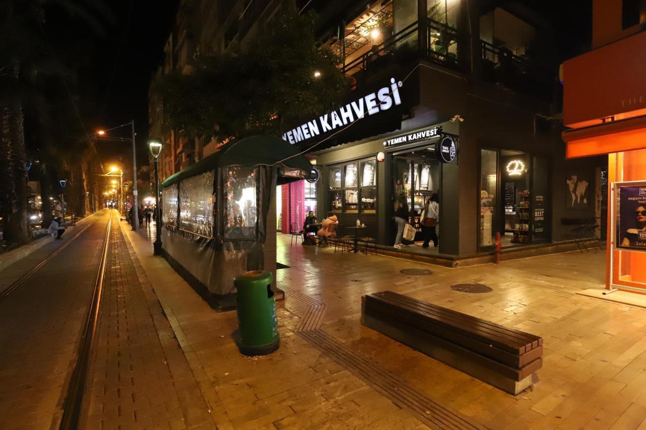 Gagarin Pub & Hotel Анталія Екстер'єр фото